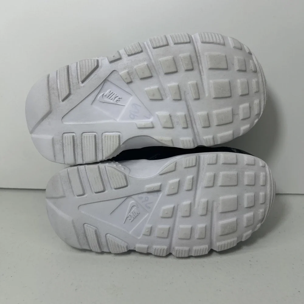 Nike Huarache Run Print Sneakers Toddler Size‎ 7C Black White 704948-004